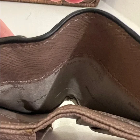 Michael Kors Blush Card Holder - Picture 4 of 15